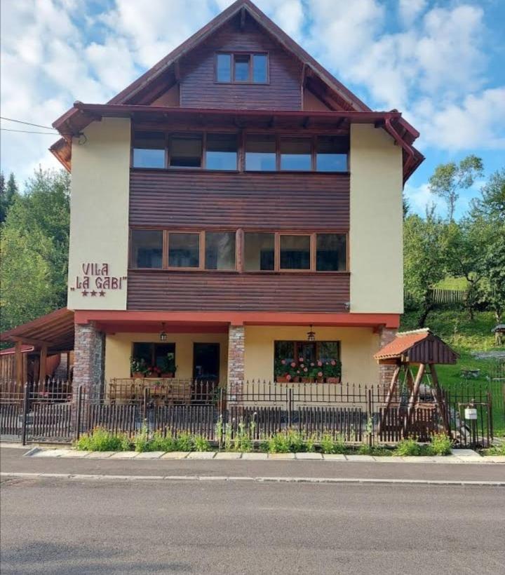 La Gabi Azuga Exterior foto