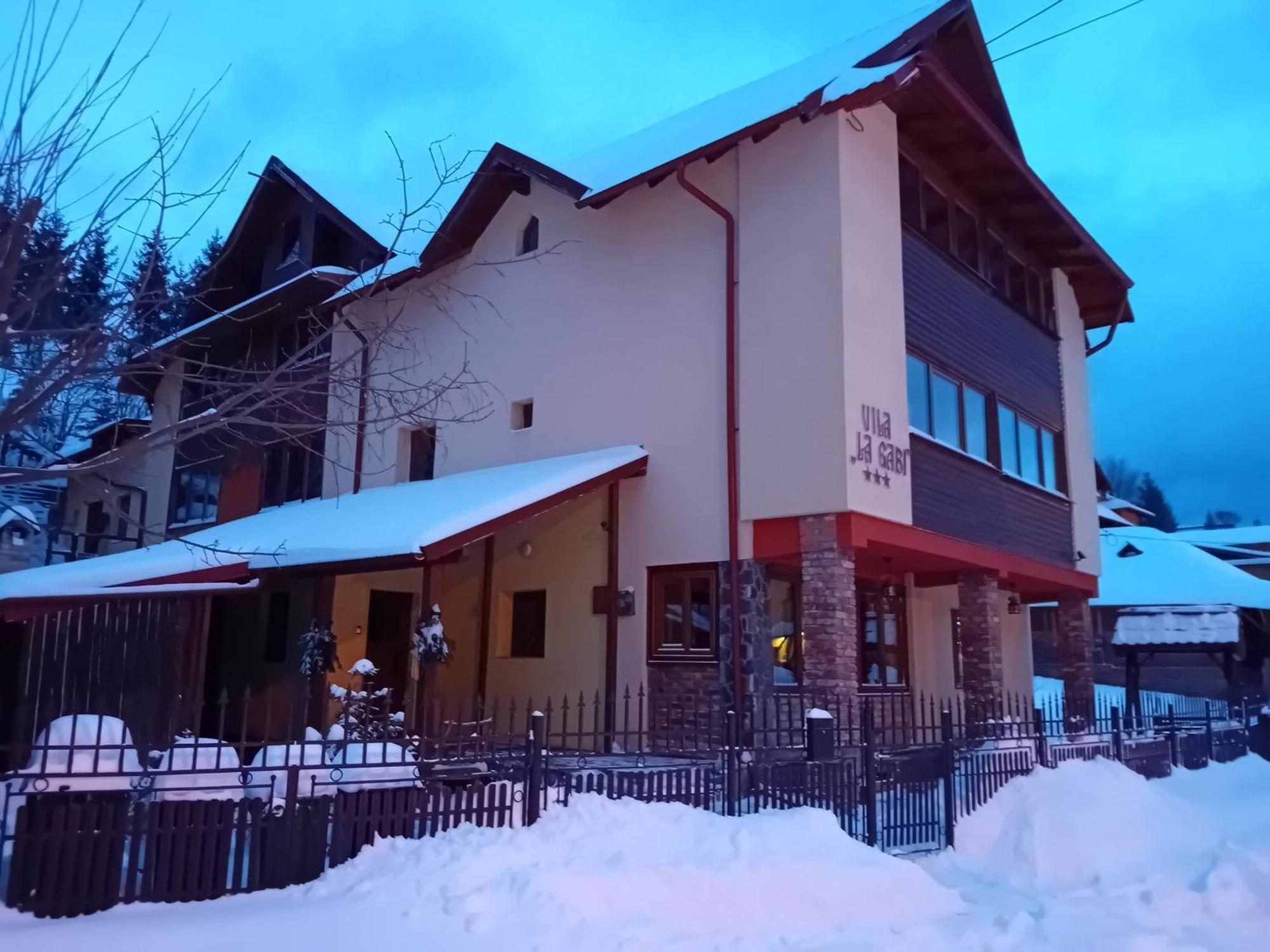 La Gabi Azuga Exterior foto